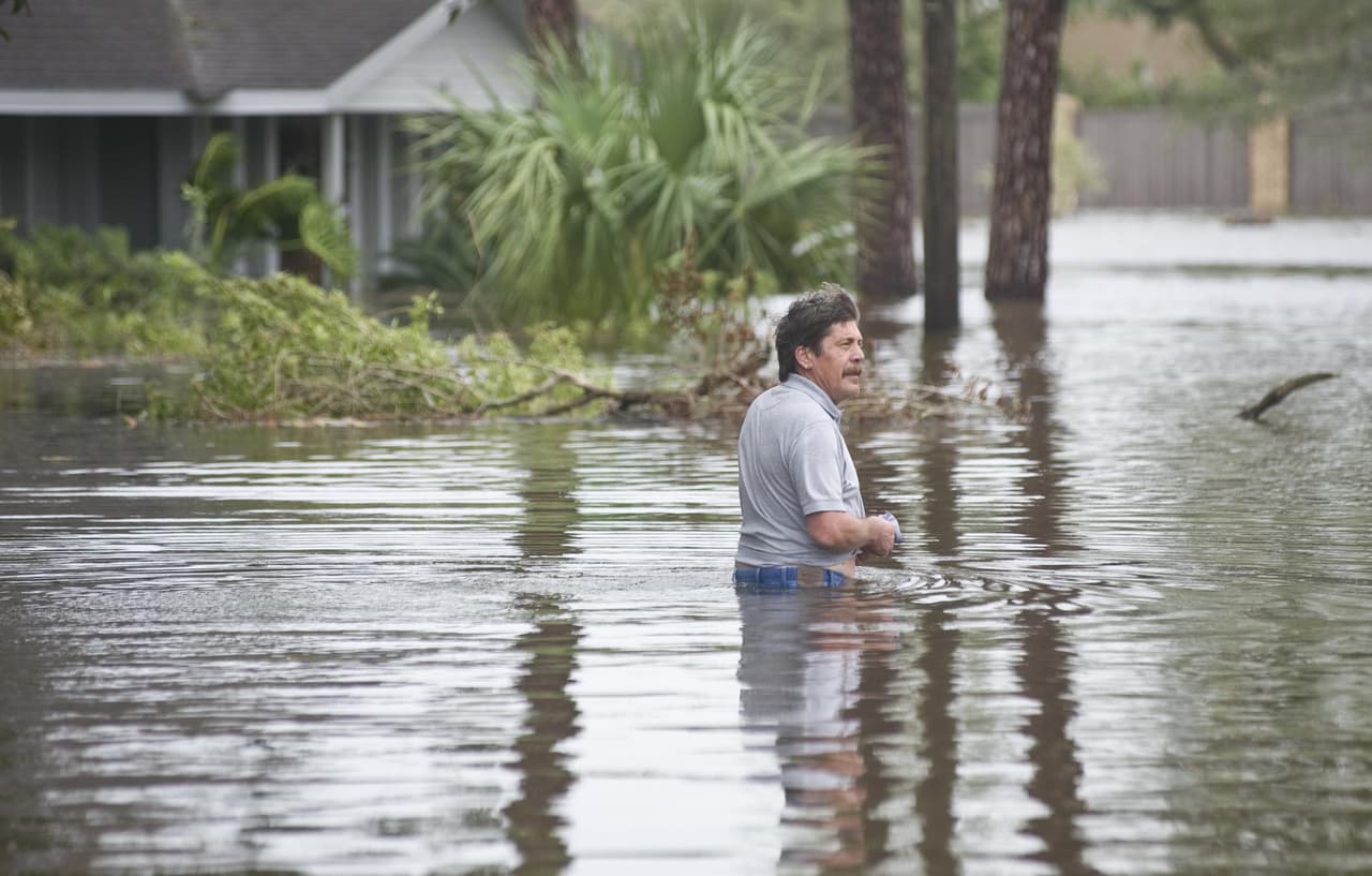 El primer evento de lluvias durante la llegada a tierra de Ike dejó entre 6 y 10 pulgadas de agua en todo el condado de Harris.