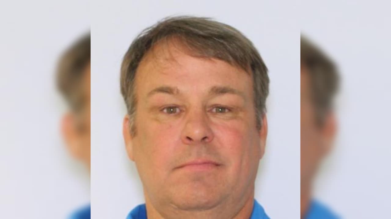 Hombre es acusado de agredir a un reportero durante la cobertura del huracán Ida