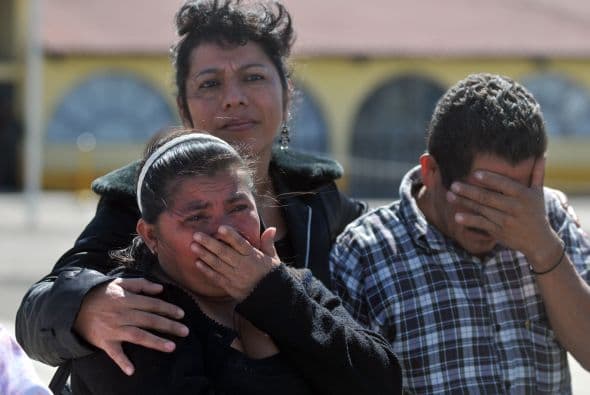 Y hay un centenar de expedientes por muertes de civiles, entre ellos varios niños, por fuego cruzado o baleados en retenes militares.