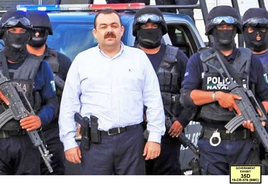 Édgar Veytia, un exfiscal de Nayarit al que apodan ‘El Diablo’, fue otro testigo clave. Él dijo que en una reunión informal en 2011 el entonces gobernador Ney González le comentó que el presidente Felipe Calderón pidió proteger a ‘El Chapo’ Guzmán.