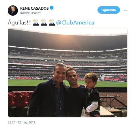 Sin embargo, este domingo el actor René Casados hizo pública una instantánea junto a Gerardo Casanova, así como el pequeño León, con quienes asistió a un juego de fútbol en la Ciudad de México.