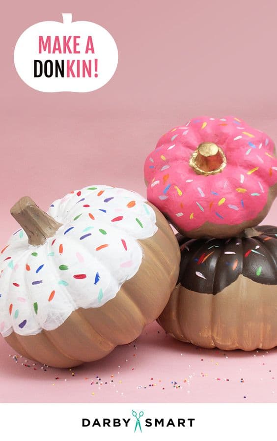 Las famosas DONKIN son calabazas con forma de donuts (se ven deliciosas y lucen fantásticas) (http://studiodiy.com/)
