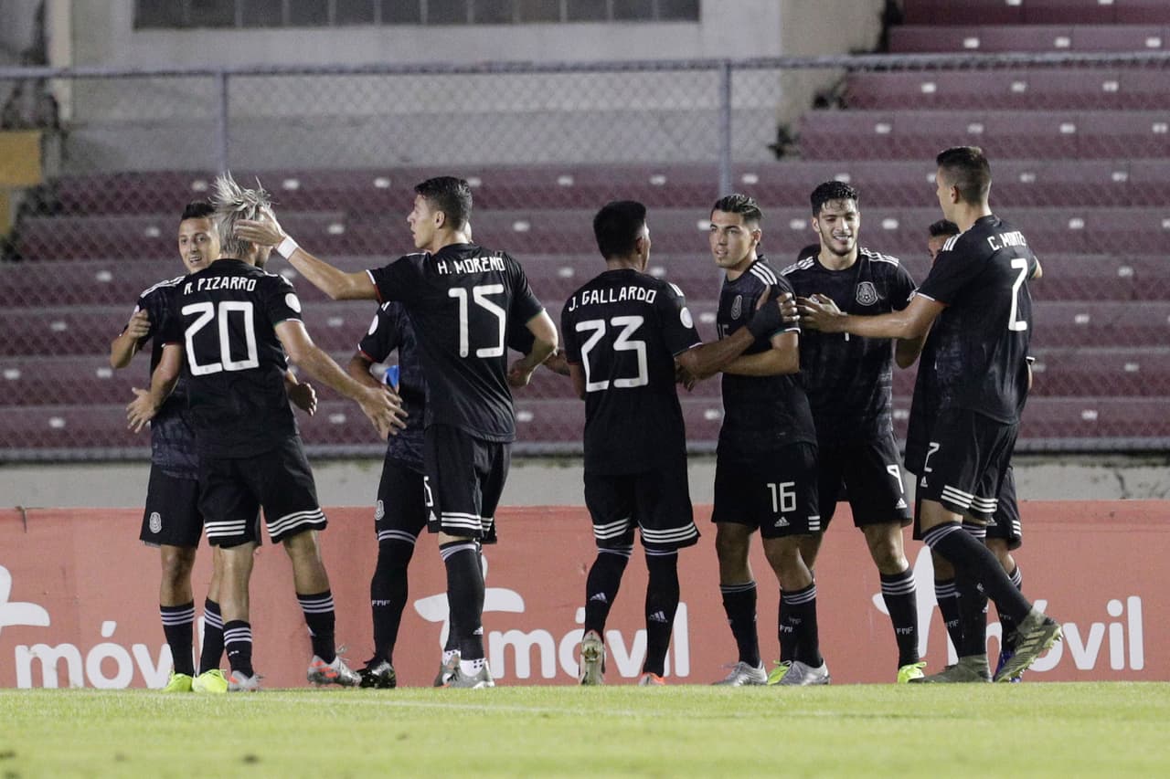 Panamá 
<b>0-3</b> México.
