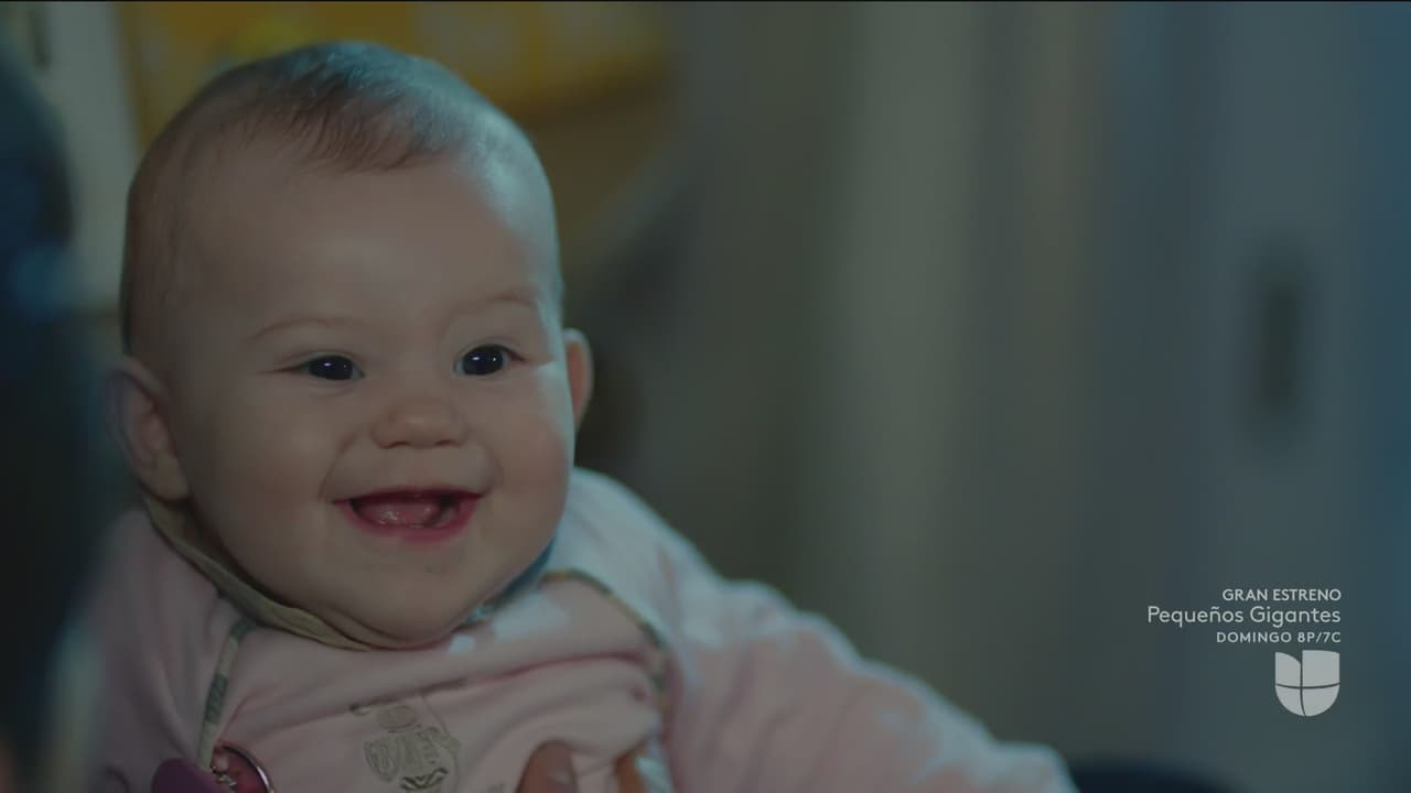 No es raro que haya robado corazones, pues en cada escena en la que participa siempre aparece muy sonriente.