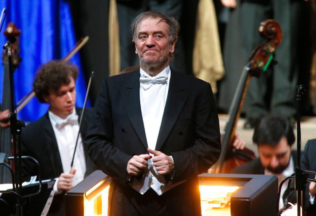 Valery Gergiev, despedido de la orquesta filarmónica de Viena.