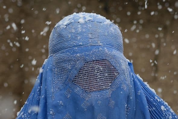 A pesar de todo, Jahangir se mostró optimista sobre el avance de los derechos humanos en su país, "ya que nadie puede parar a la gente cuando empieza a reclamar sus derechos", y puso como ejemplo el progreso experimentado por las mujeres en las últimos décadas.