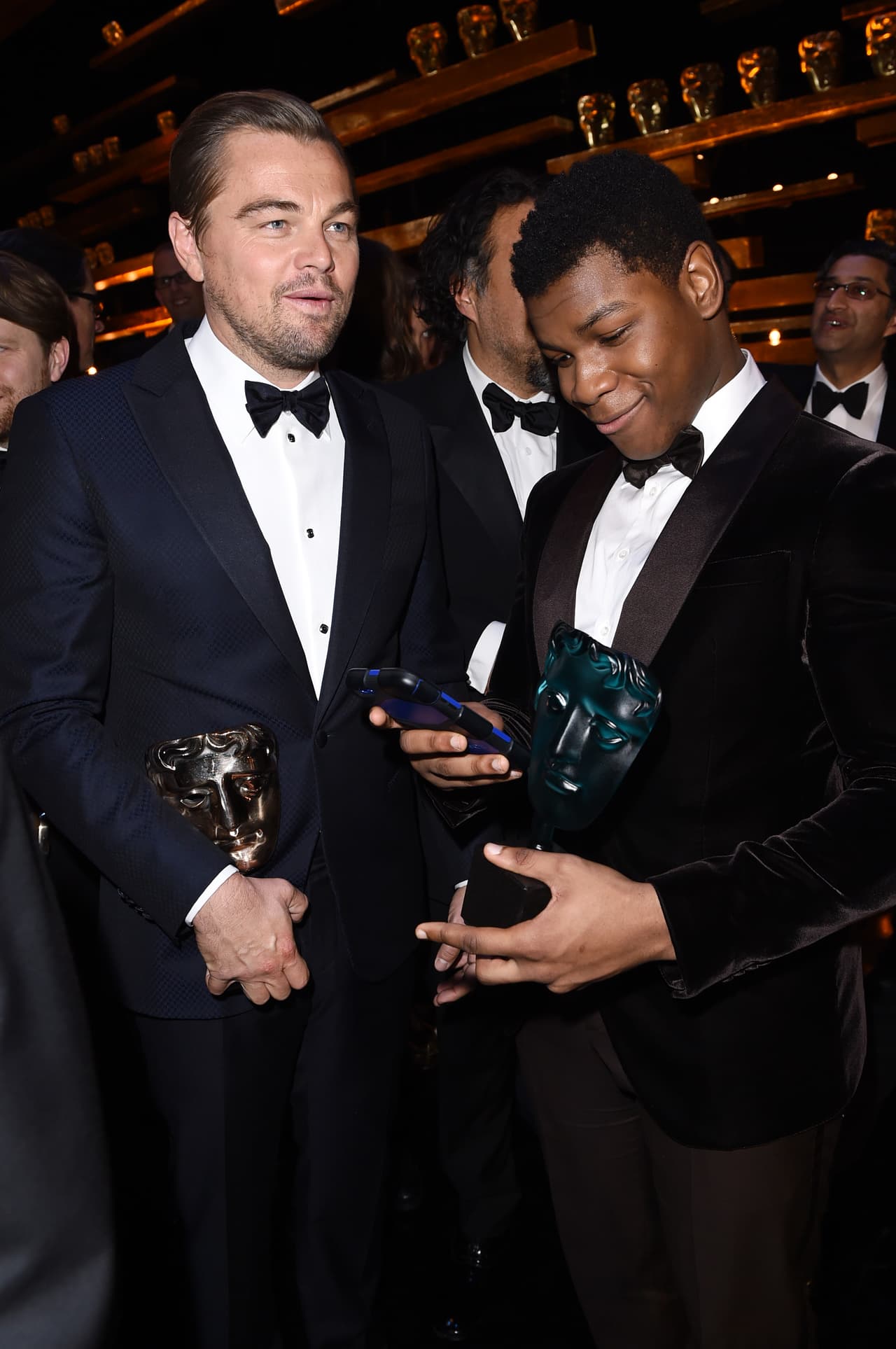 Se ve que a John le gustó la foto que le tomaron e ipsofacto lo subió a sus redes sociales.