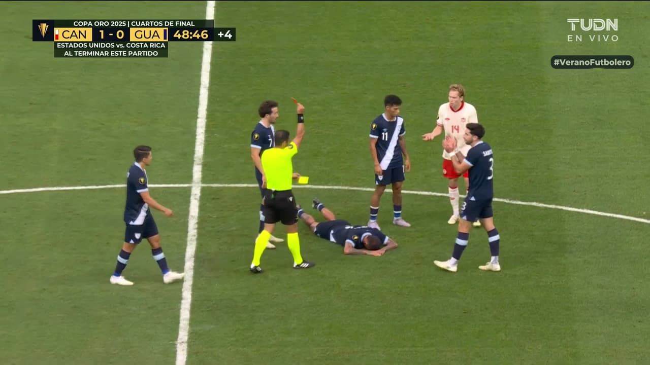 ¡A bañarse! Roja para Shaffelburg por golpazo sobre Robles