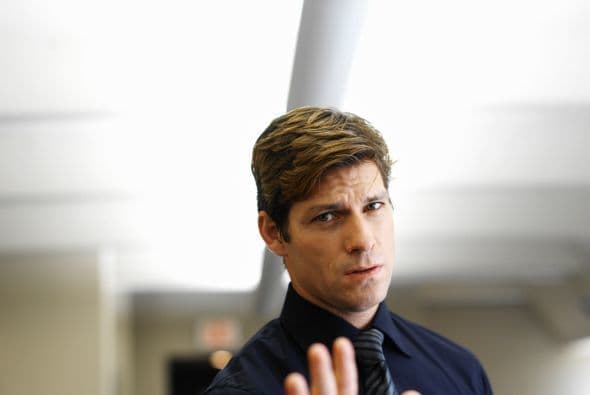 Tampoco esperes que todos a tu alrededor vayan a tu ritmo y si te sientes molesto por la forma en que algunos compañeros de trabajo algo perezosos o irresponsables están cumpliendo sus responsabilidades no te involucres a menos que su actitud te afecte directamente. Por: Profesor Zellagro