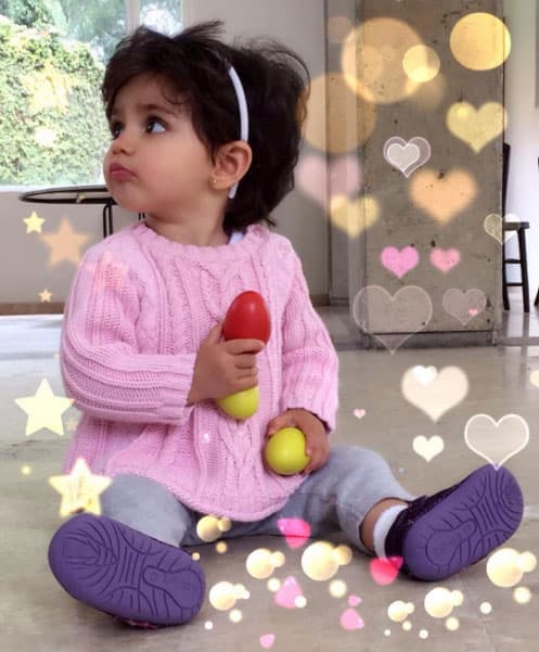 En varias ocasiones la actriz ha externado que el tiempo ha pasado muy rápido: "Me encontré con esta foto de hace aproximadamente un año tres meses y morí de amor💜💙💚💛❤️ No puede ser lo rápido que pasa el tiempo, mi nena ya no es bebé, ahora es niña. En qué momentoooo?!?!?#amosertumamá #nomecambiopornadie #teamo💜 #throwbackthursday".