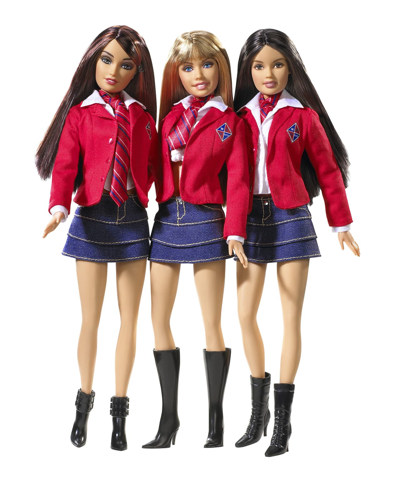 Mia, Roberta y Lupita, personajes protagonistas de la telenovela de 2002, 'Rebelde', fueron inmortalizadas en esta versión de las famosas muñecas 'Barbie'.