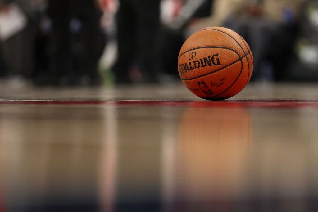 Prevén reanudación de la temporada NBA hasta mediados de junio