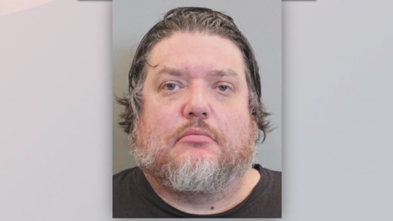 Acusado de agresión sexual regalaba dinero a sus víctimas y las invitaba a su casa para abusar de ellas