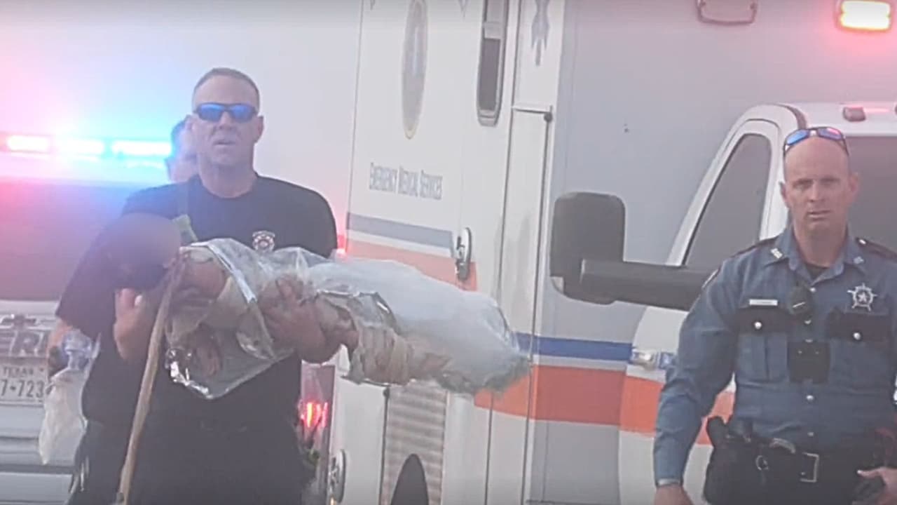 El saldo confirmado es de 
<b>cinco personas fallecidas</b>, entre ellas el menor 
<b>Federico Efraín Ramírez Cruz</b>, quien era el paciente trasladado,y el médico Juan Alfonso Adame González. Dos mujeres, una enfermera y una acompañante, sobrevivieron al accidente.
<br>