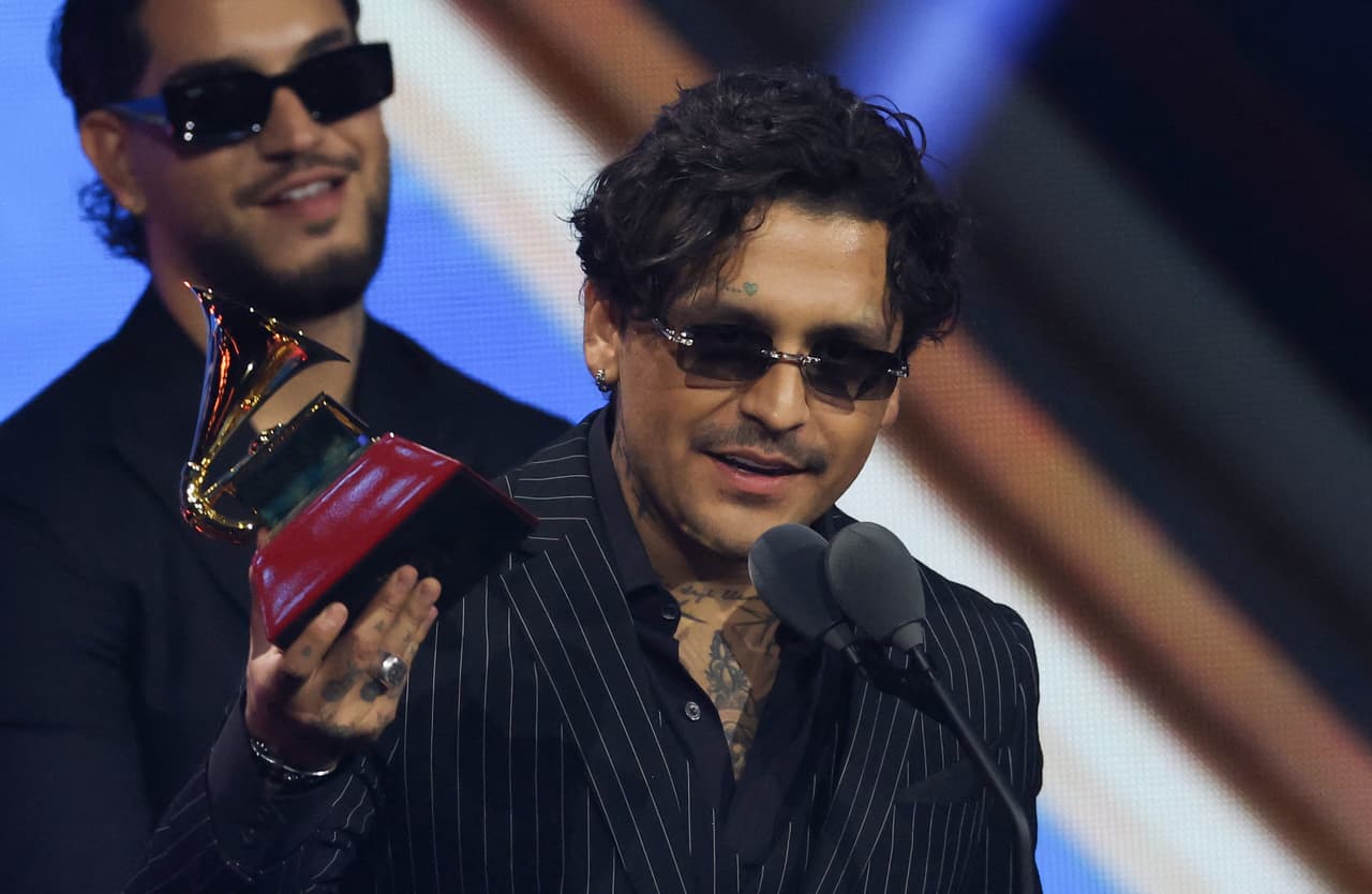 Nodal en los Latin GRAMMY 2025.