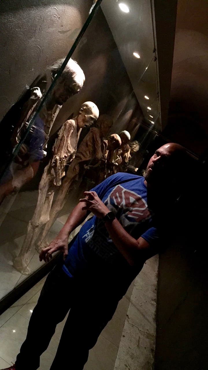 Los infectados eran enterrados rápidamente para evitar más contagios, según publica RT en su portal en línea.