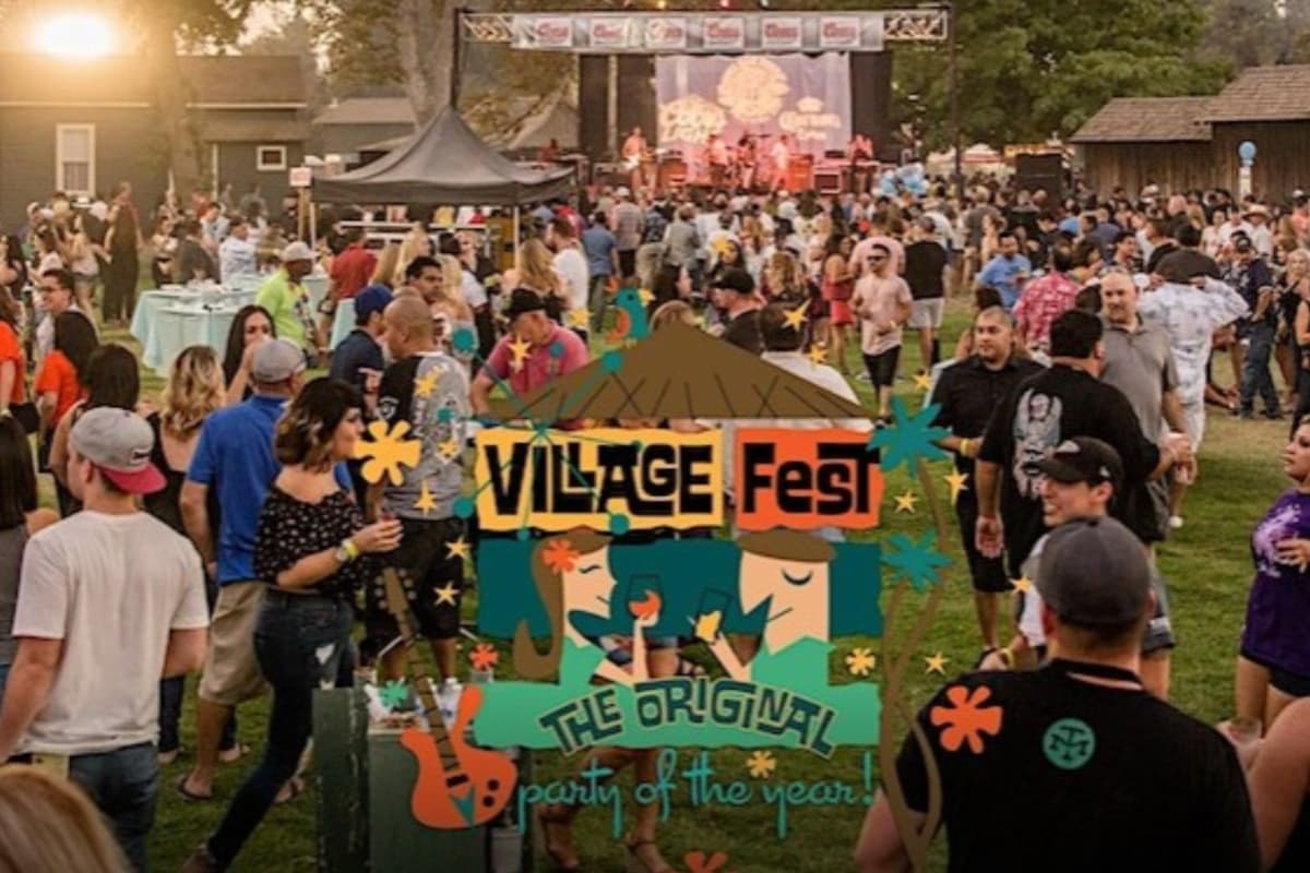 Este 2023, el evento cumple 27 años de llevar diversión y música a los ciudadanos. Village Fest es considerada como "la fiesta del año" por la cantidad de restaurantes, licorerías, puestos, y grupos que se presentan.