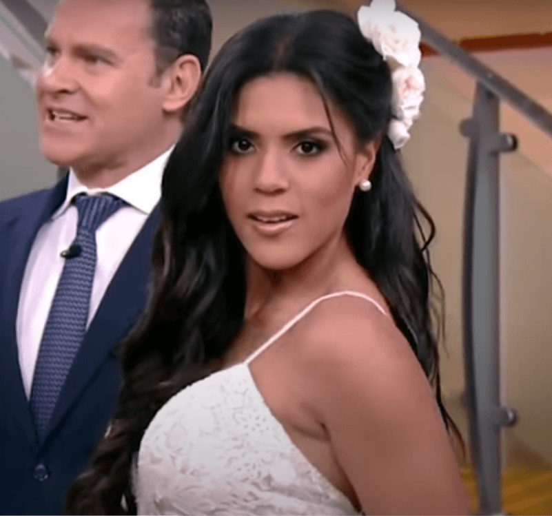 Fran derrochó glamour en cuanto estuvo bajo los reflectores, desde entonces ya se veía caminando del brazo de Francesco.