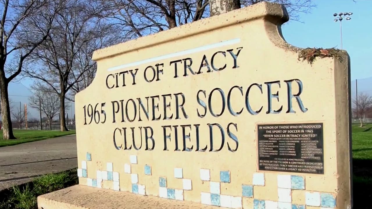 Hispanos luchan por conservar su legado con nombre de polideportivo en Tracy, California