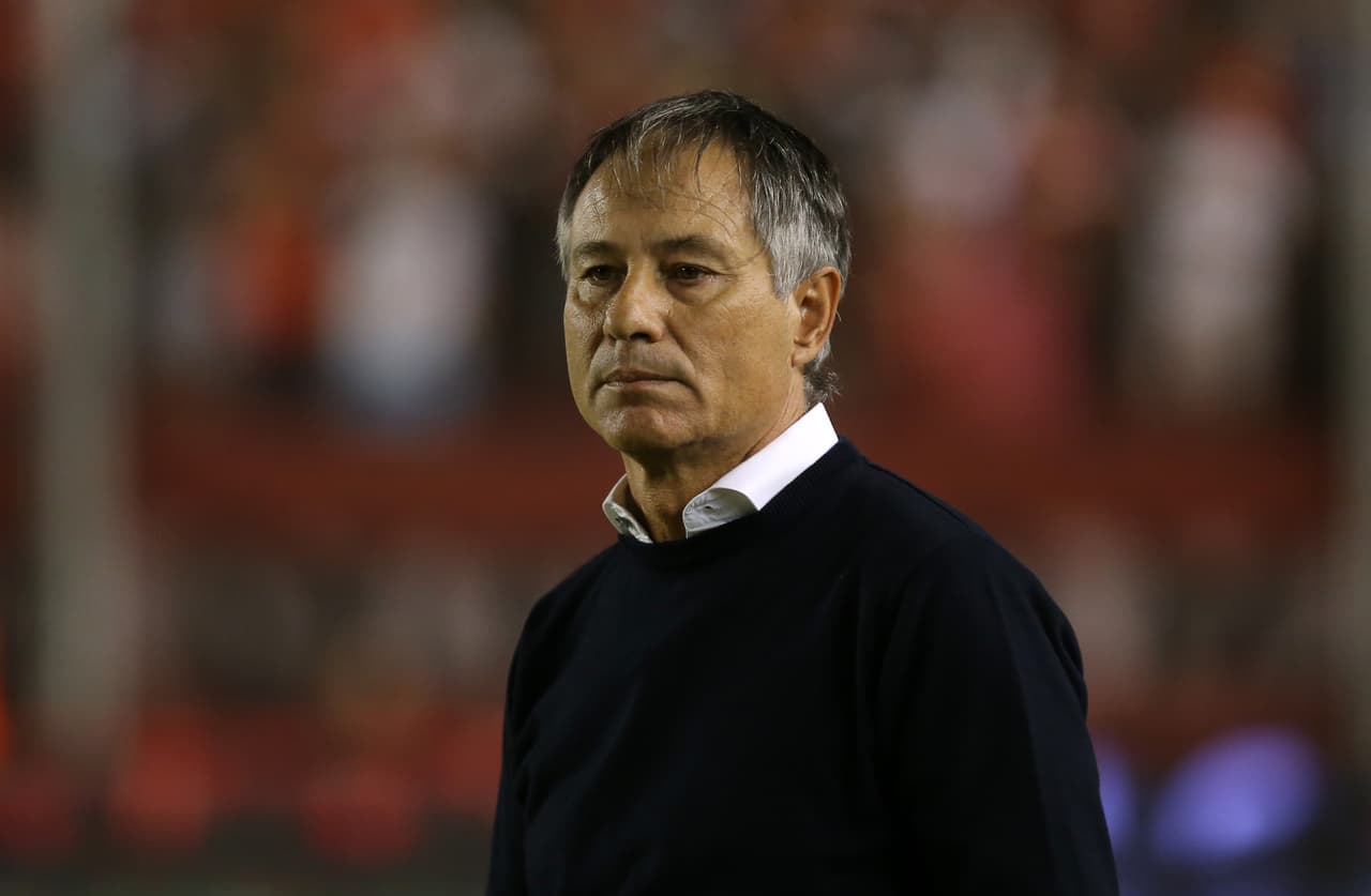 Luego de trabajar con distintos técnicos, tomó el control del banquillo de Defensa y Justicia. Ahora mismo es el mandamás del Independiente al que llevó a ganar la Copa Sudamericana 2017.