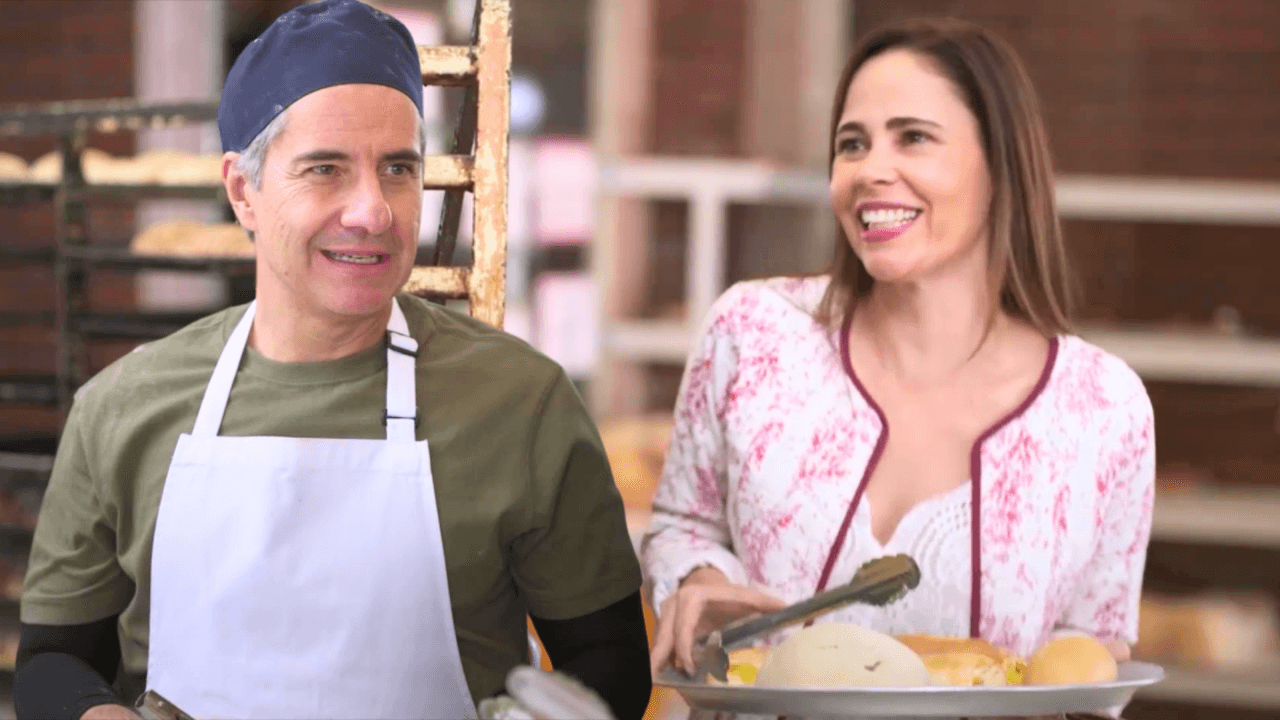 Pablo halaga la belleza de Dolores | Hermanas, Un amor Compartido | Capítulo 21