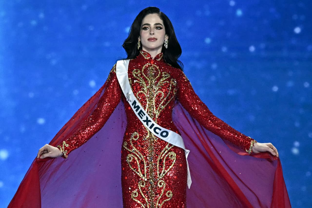 Fátima Bosch, de México, se corona como la nueva Miss Universe 2025