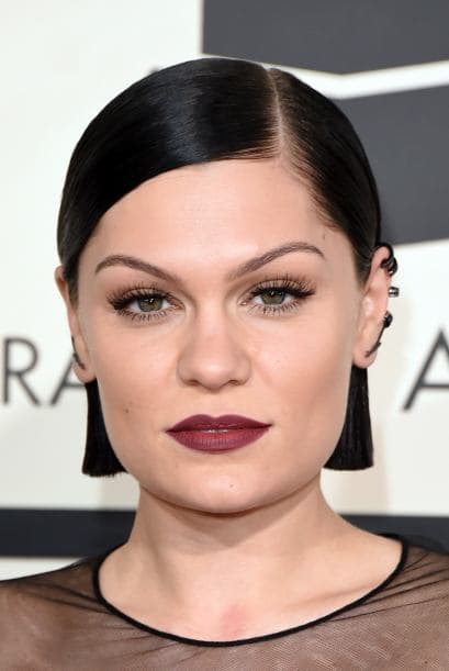 Así crearás la ilusión óptica de portar diversos aretes en la misma oreja.