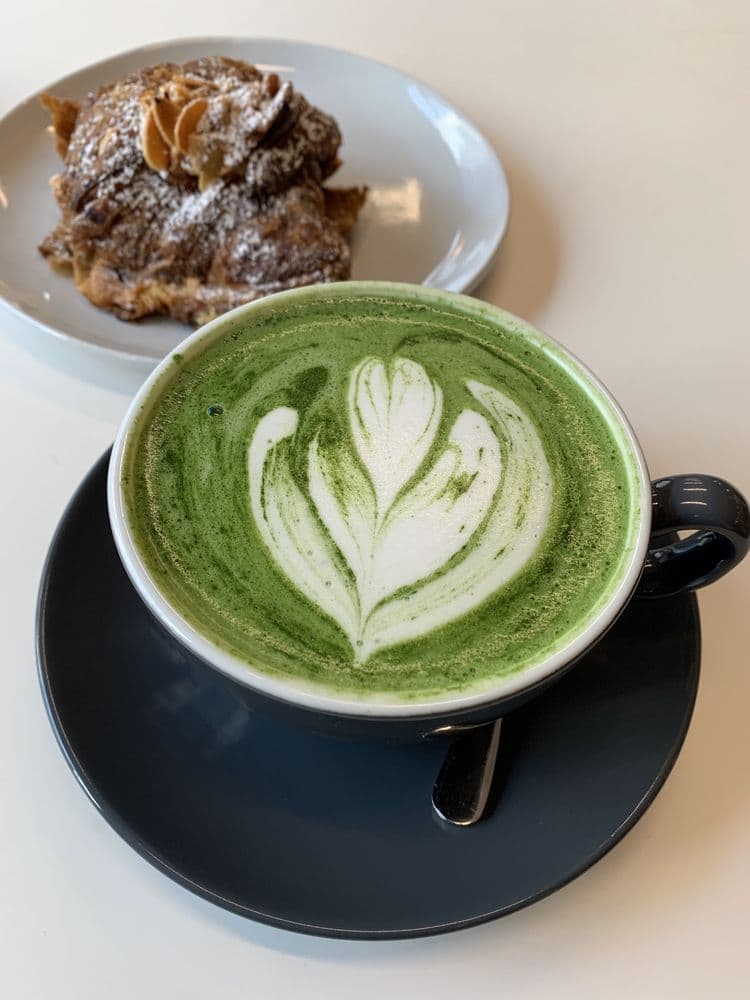 <b>Cogito Coffee</b>
<br>Dirección: 105 S 12th St Philadelphia, PA 19107
<br>Sitio web:
<a href="https://www.cogitocoffee.com/cogito-philadelphia">https://www.cogitocoffee.com/cogito-philadelphia</a>
<br>
<br>
<a href="https://www.yelp.com/map/cogito-coffee-philadelphia"><b>Cómo llegar</b></a>
<br>
<br>Un usuario de Yelp dijo: “Excelente café con un espacio sencillo y abierto. Buen ambiente y música”.