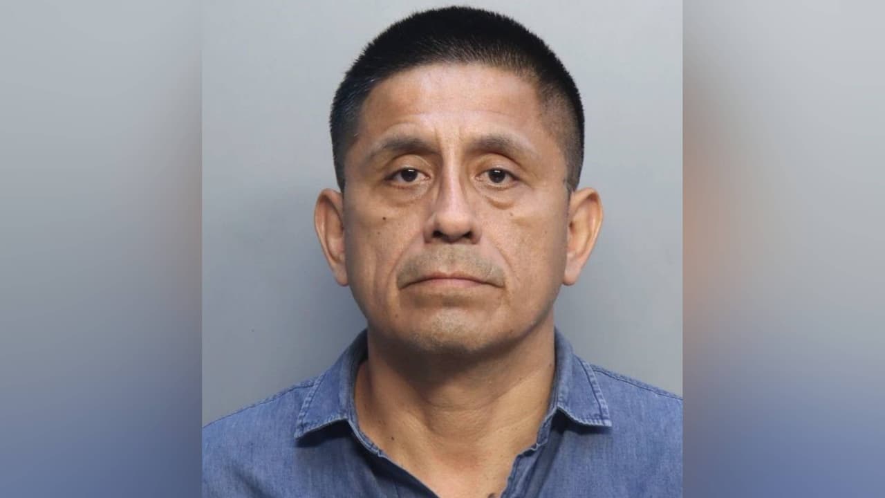 Prófugo por caso de asesinato es arrestado y extraditado a Miami-Dade 30 años después