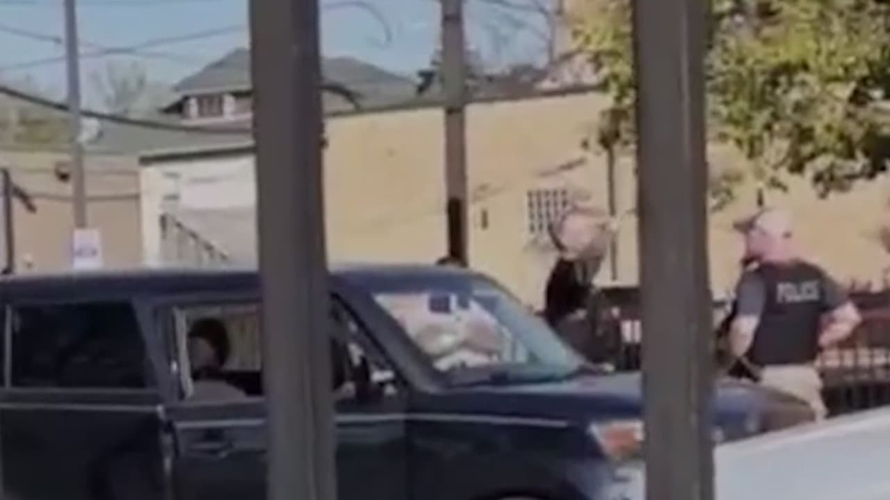Madre de cinco hijos queda grave tras recibir disparo en la cabeza en Chicago