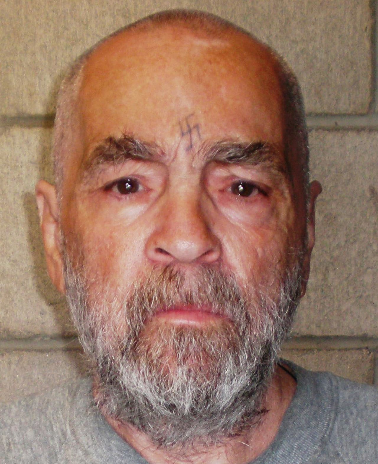 <b>Charles Manson</b>: falleció a los 83 años, en noviembre del 2017 en California, pero inspiró 13 películas, además de documentales, canciones y demás publicaciones.