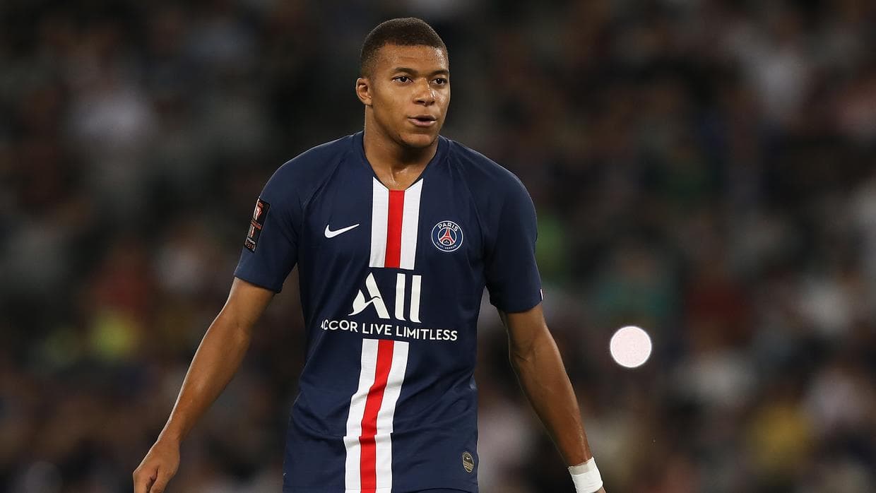 Kylian Mbappé, un mes de baja tras su lesión 

