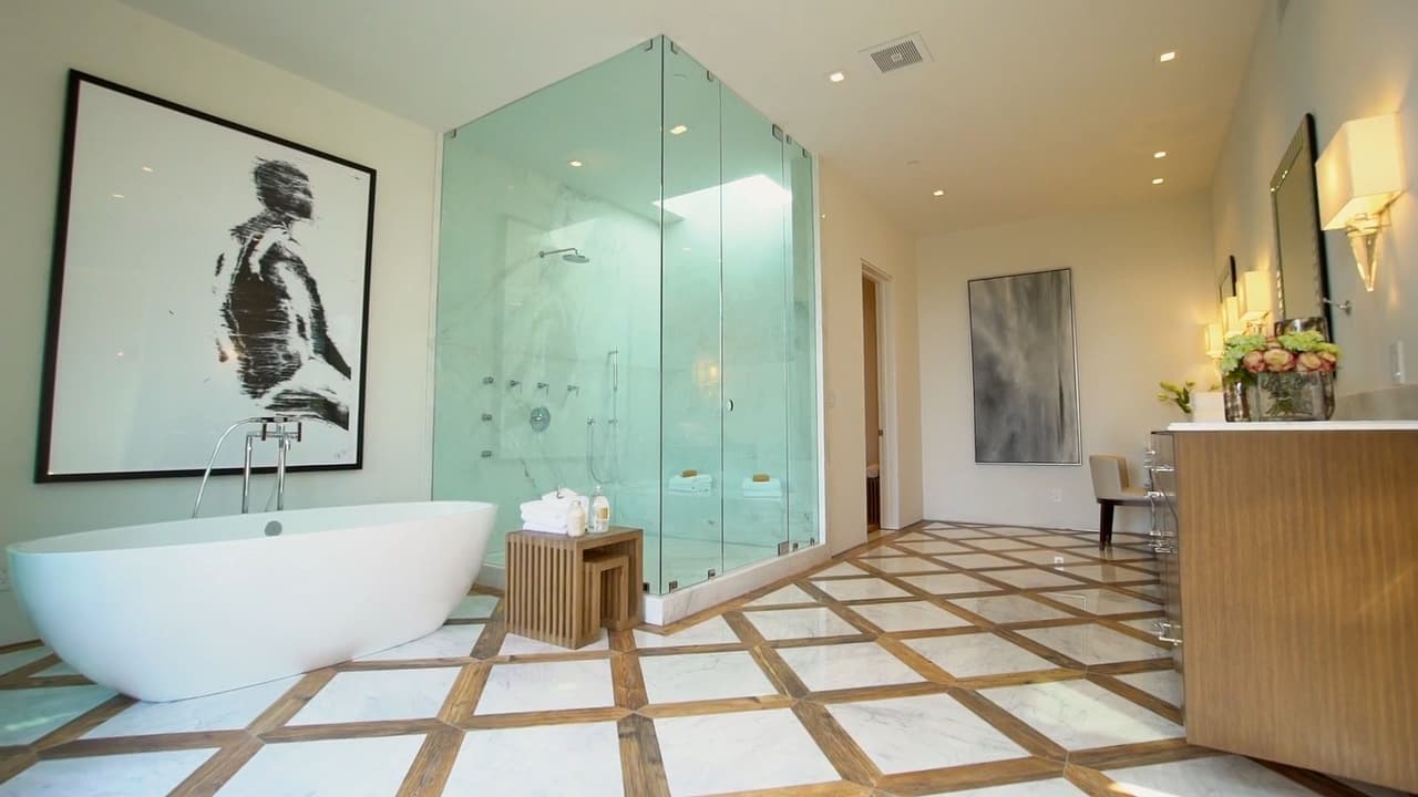 <b>Los baños también son puro lujo </b>y la habitación principal tiene dos; uno diseñado para las necesidades de la mujer el otro para las del hombre.