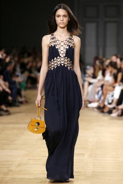 Si los usas de noche o para una ocasión estilo formal te recomendamos un color más serio.