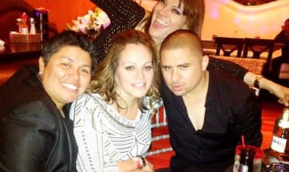 Otro de sus inseparables fue Larry Hernández, el músico encontró en Jenni un apoyo moral y profesional que lo ayudó a impulsarse en el medio del espectáculo.