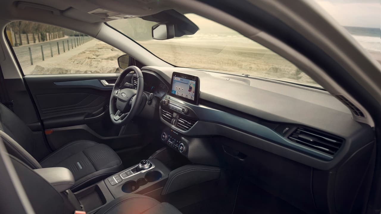 La cabina del nuevo Focus se deshace del amasijo de líneas complicadas que plagaban a los elementos principales del modelo anterior.