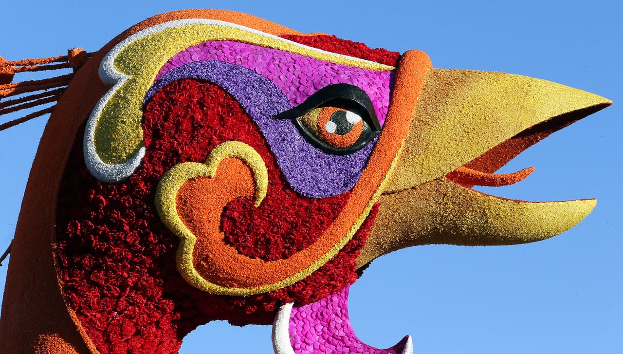 Miles de personas disfrutaron de este tradicional desfile lleno de música y color