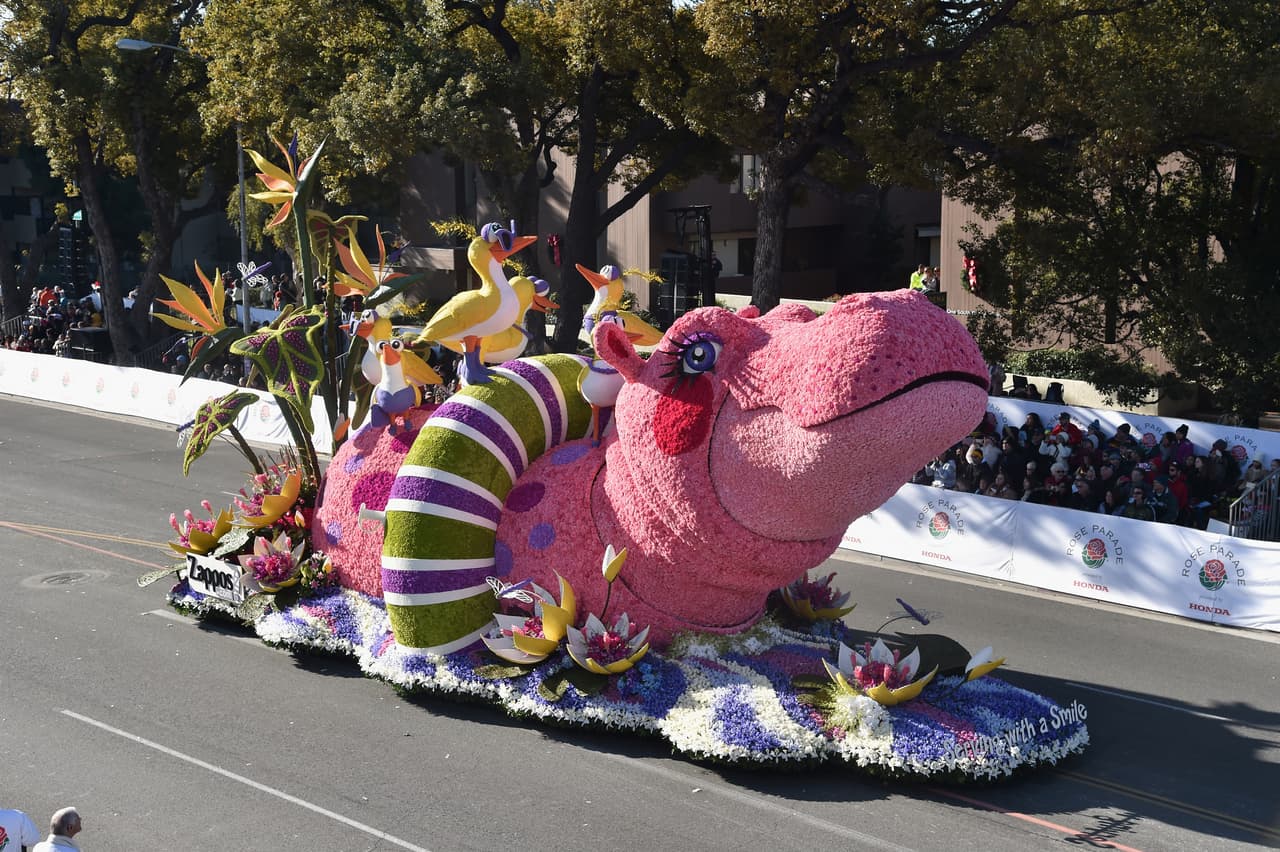 Miles de personas disfrutaron de este tradicional desfile lleno de música y color