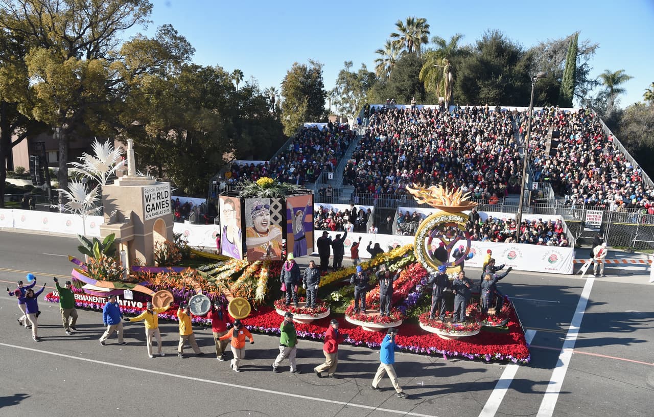 Miles de personas disfrutaron de este tradicional desfile lleno de música y color