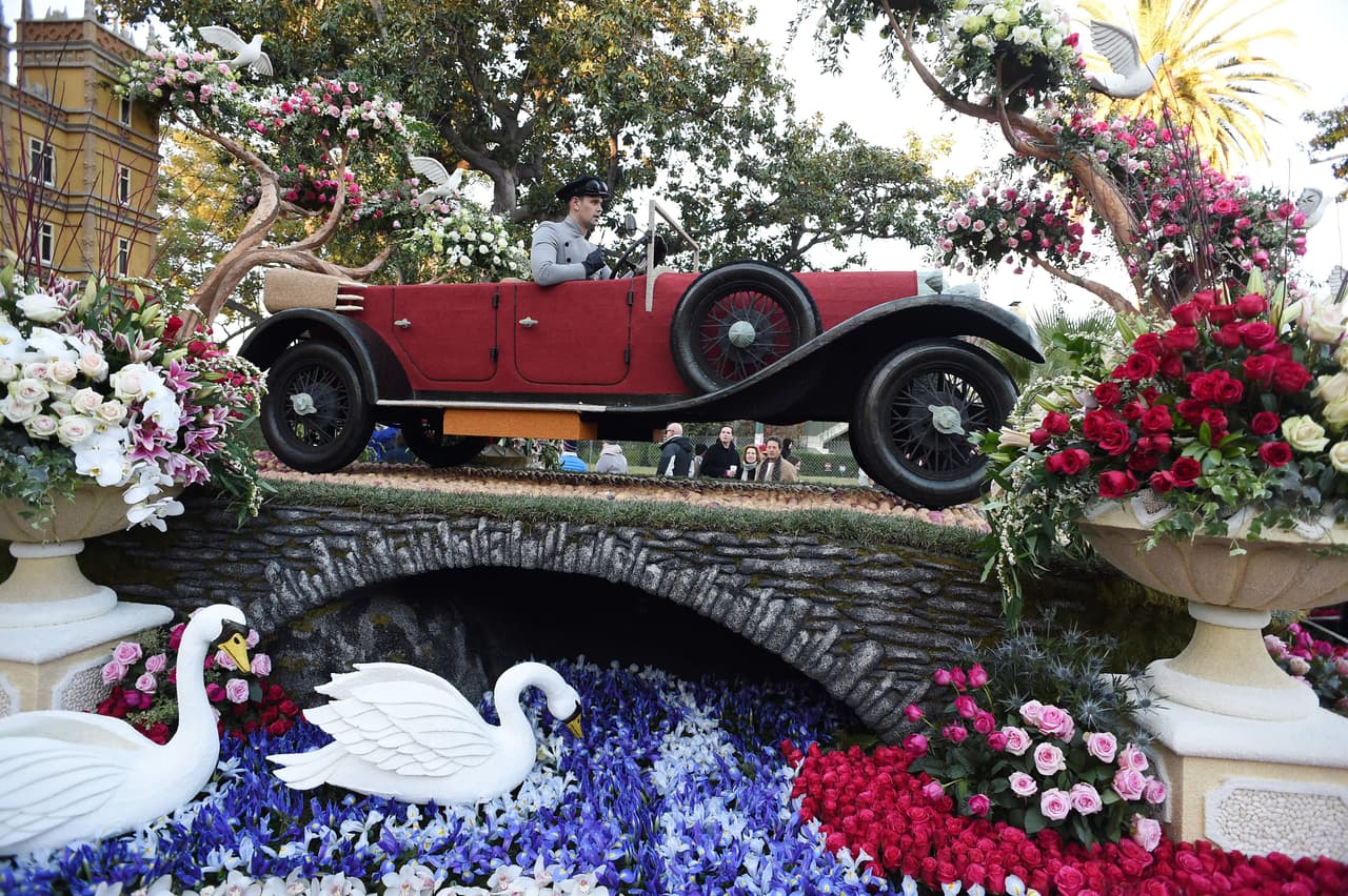 Miles de personas disfrutaron de este tradicional desfile lleno de música y color