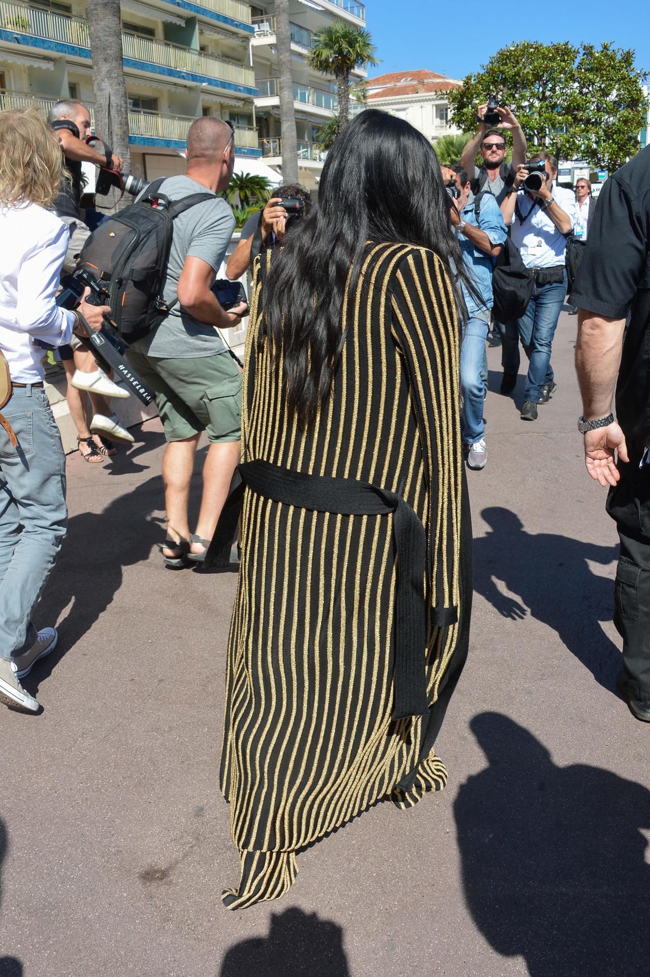 Y dijo: "con permiso, yo me fugo".