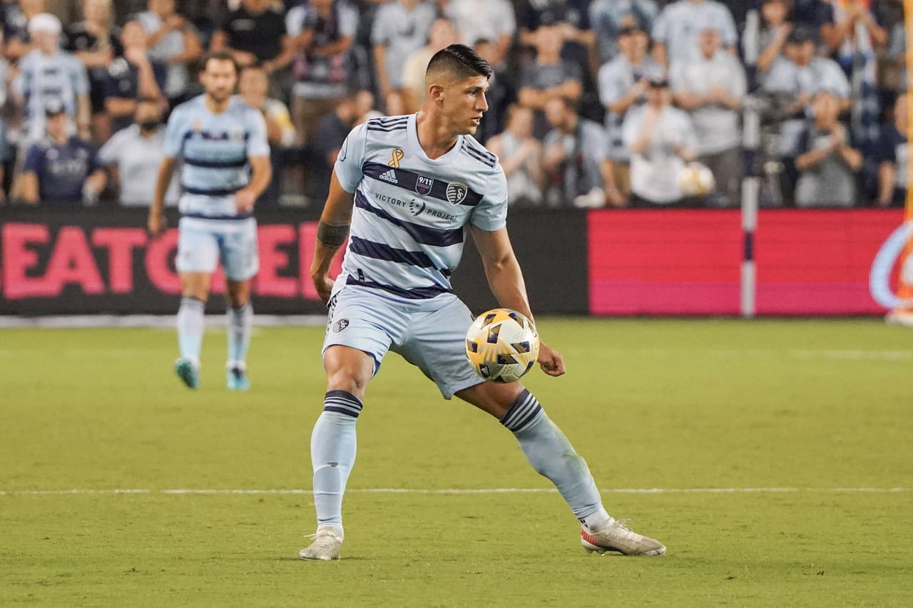 Sporting Kansas City se verá las caras en Playoffs ante Vancouver Whitecaps, y se espera que el mexicano Alan Pulido esté disponible para ser importante en la postemporada.
<br>