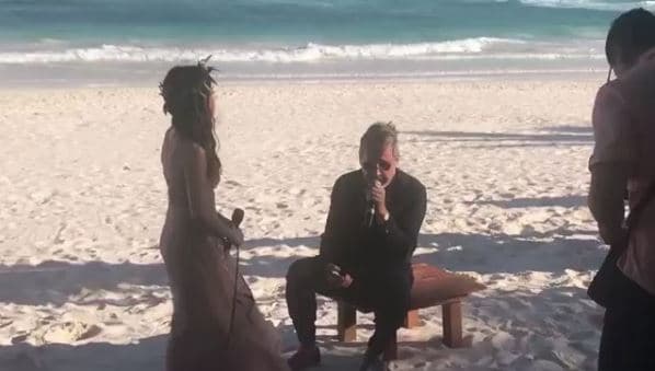 Ricardo Montaner y su hija Evaluna cantaron durante la ceremonia religiosa, algo que emocionó hasta las lágrimas a los invitados, según lo difundido en Instagram.