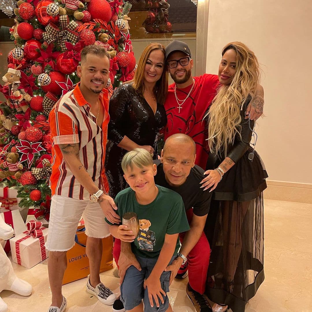 Neymar | Las personalidades del balompié desearon felices fiestas a través de sus redes sociales.