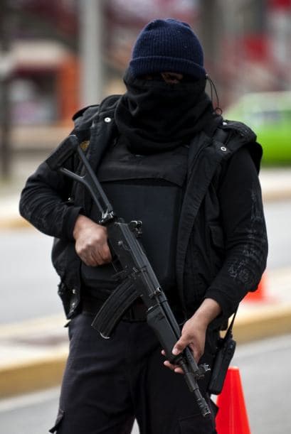 El gobierno ha hecho esfuerzos para disminuir los índices de violencia. Hay un mayor despliegue de efectivos en las zonas además tapan las bardas con las amenazas de los grupos delictivos.