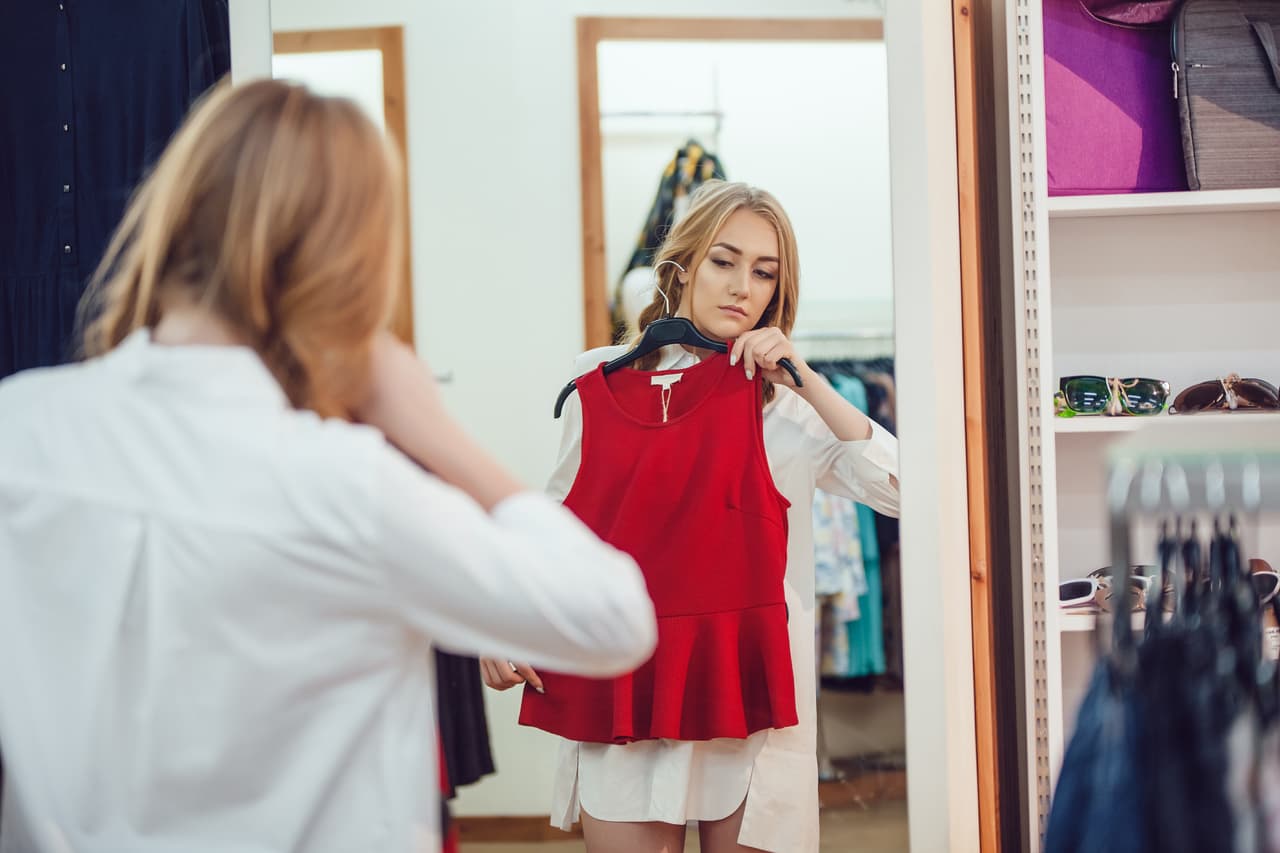 Vas a tener la oportunidad de efectuar una buena compra, pero ¡ojo! Si te dejas llevar por las promesas de vendedores manipuladores podrías terminar con problemas.