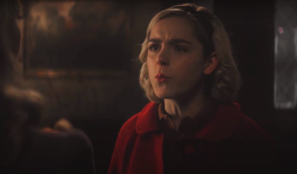 <b>Kiernan Shipka y</b>
<b>McKenna Grace</b>
<br>
<br>Kiernan es famosa por su interpretación de Sabrina Spellman en la serie ‘Chilling Adventures of Sabrina’.
