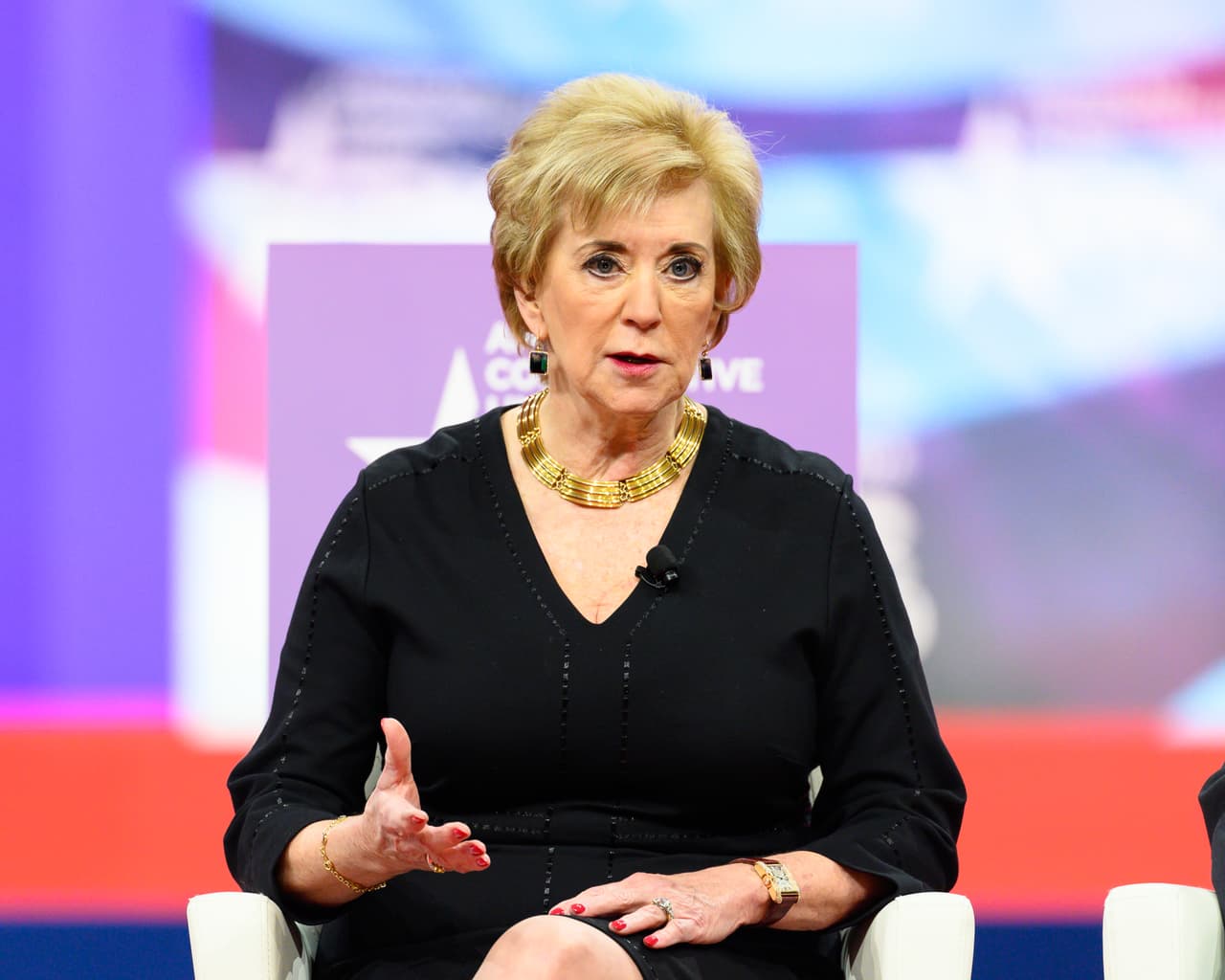 <b>Linda McMahon (Trump).</b> La esposa de Vince McMahon, fundador de Alpha Entertainment, aportó cuatro millones a un super PAC de Trump y dió 360,600 dólares directamente a su campaña. Según la data recolectada hasta el 8 de septiembre, su aporte total al Partido Republicano es de 5.1 millones.
