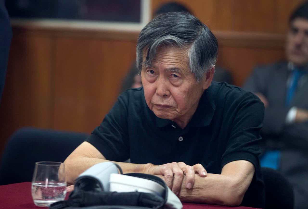 Fujimori será juzgado por el asesinato de seis campesinos en Perú en 1992