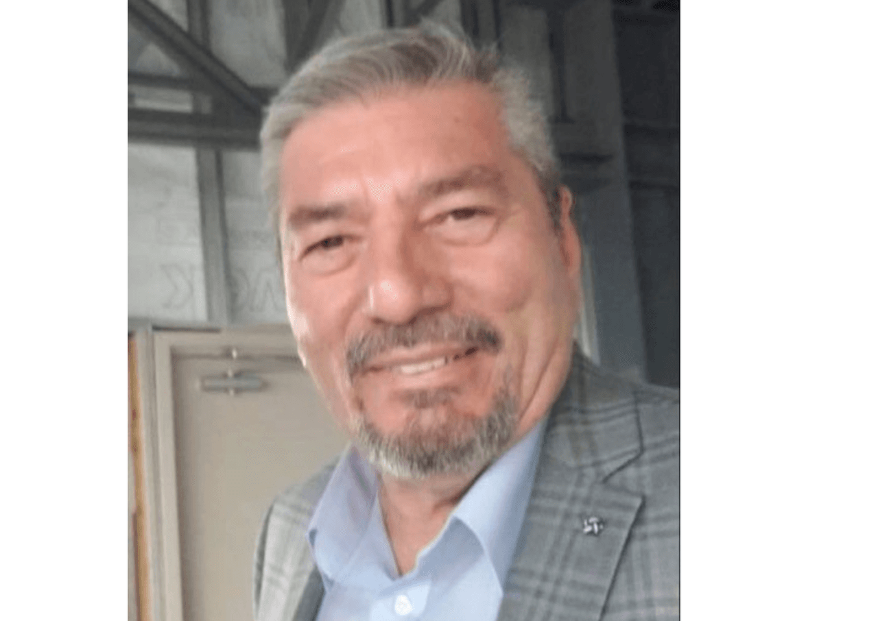 <b>Jorge Calvillo García, 61 años</b> 
<br>Original de Torreón, México, estaba visitando a su hijo, Luis Calvillo, y a su nieta, Emily. Los tres estaban fuera de Walmart recaudando dinero para el equipo de fútbol de Emily cuando estallaron los disparos. García protegió a su nieta y sus compañeros de equipo de las balas.